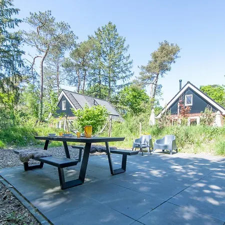 Huismus Semesterbostad